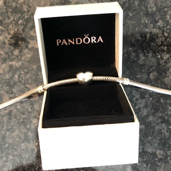 Pandora sterling silver snake bracelet with retired solid silver heart. - Picture 3 of 3